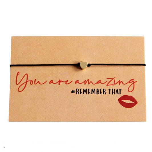 Wenskaart "You're amazing" met hartjes armband